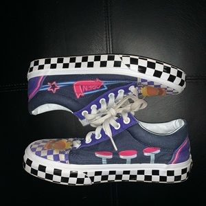 VANS. Women’s 7 (Men’s 5.5) Vans for sale!!
